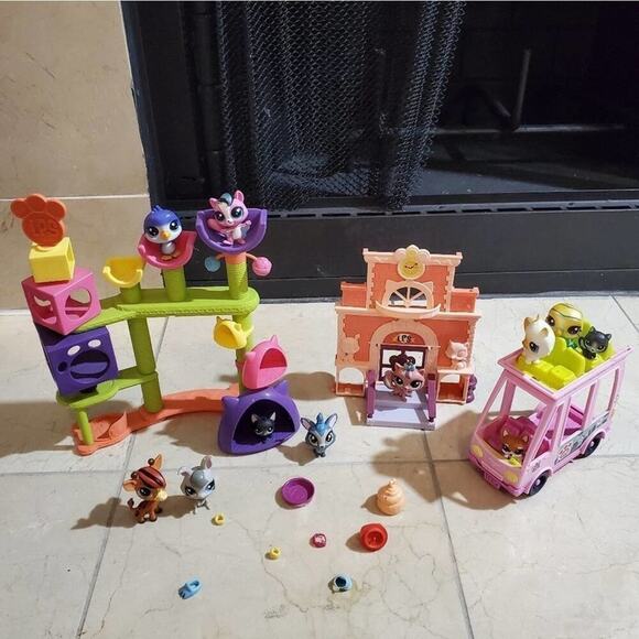 Littlest‎ pet shop van shuttle bus pet lot cat hideaway sweet school day - Picture 1 of 6